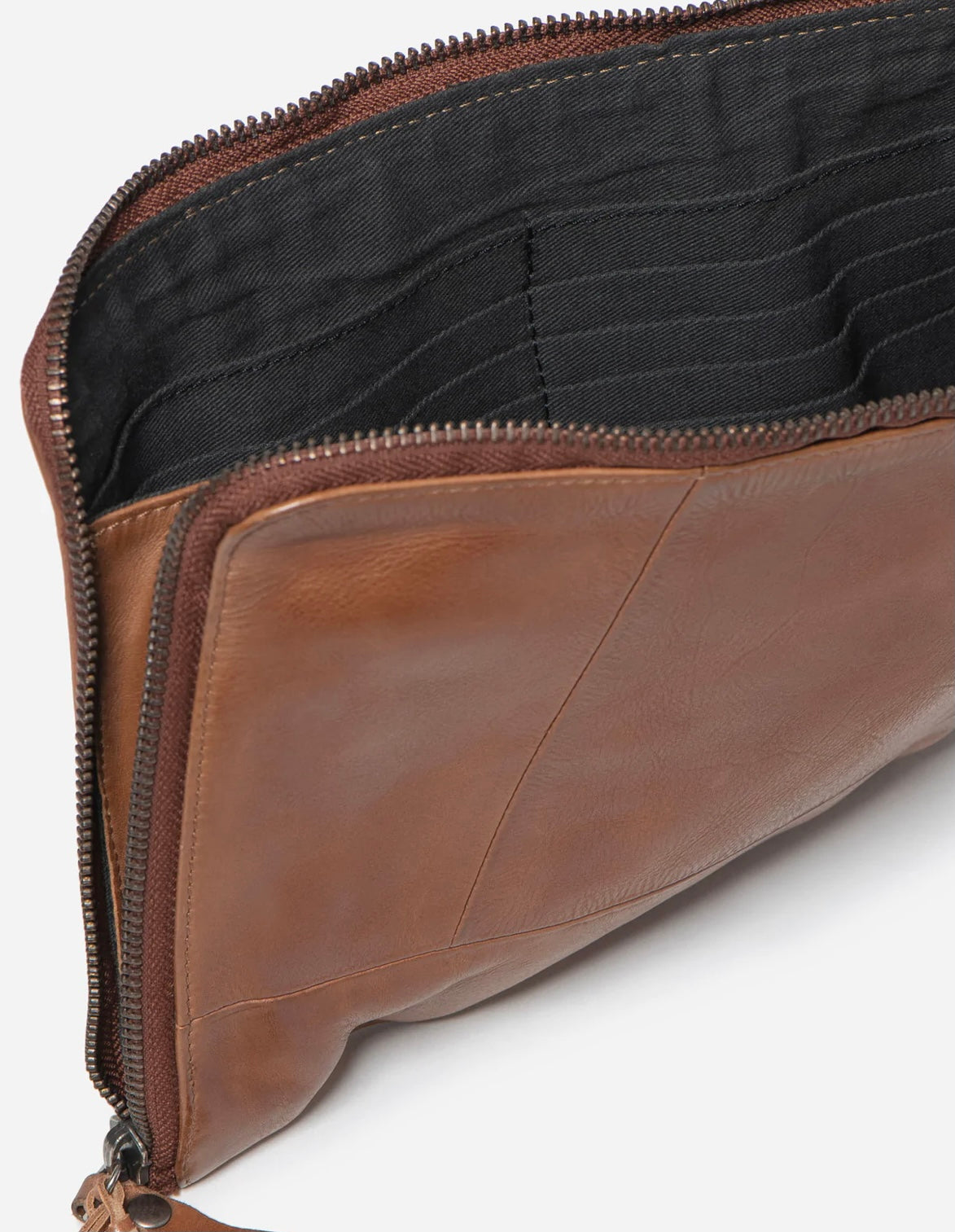 Malibu Clutch - Saddle