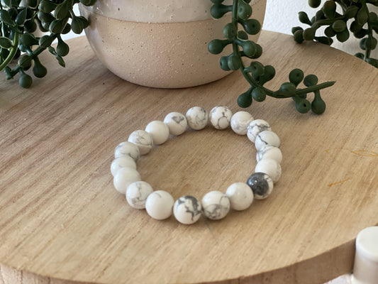 White Howlite Round Bead Bracelet 10mm